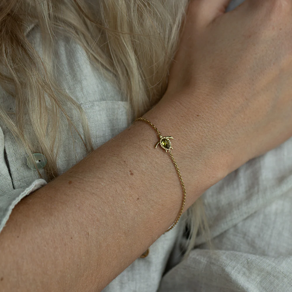 Turtle Mono Armkette Gold - Image 6