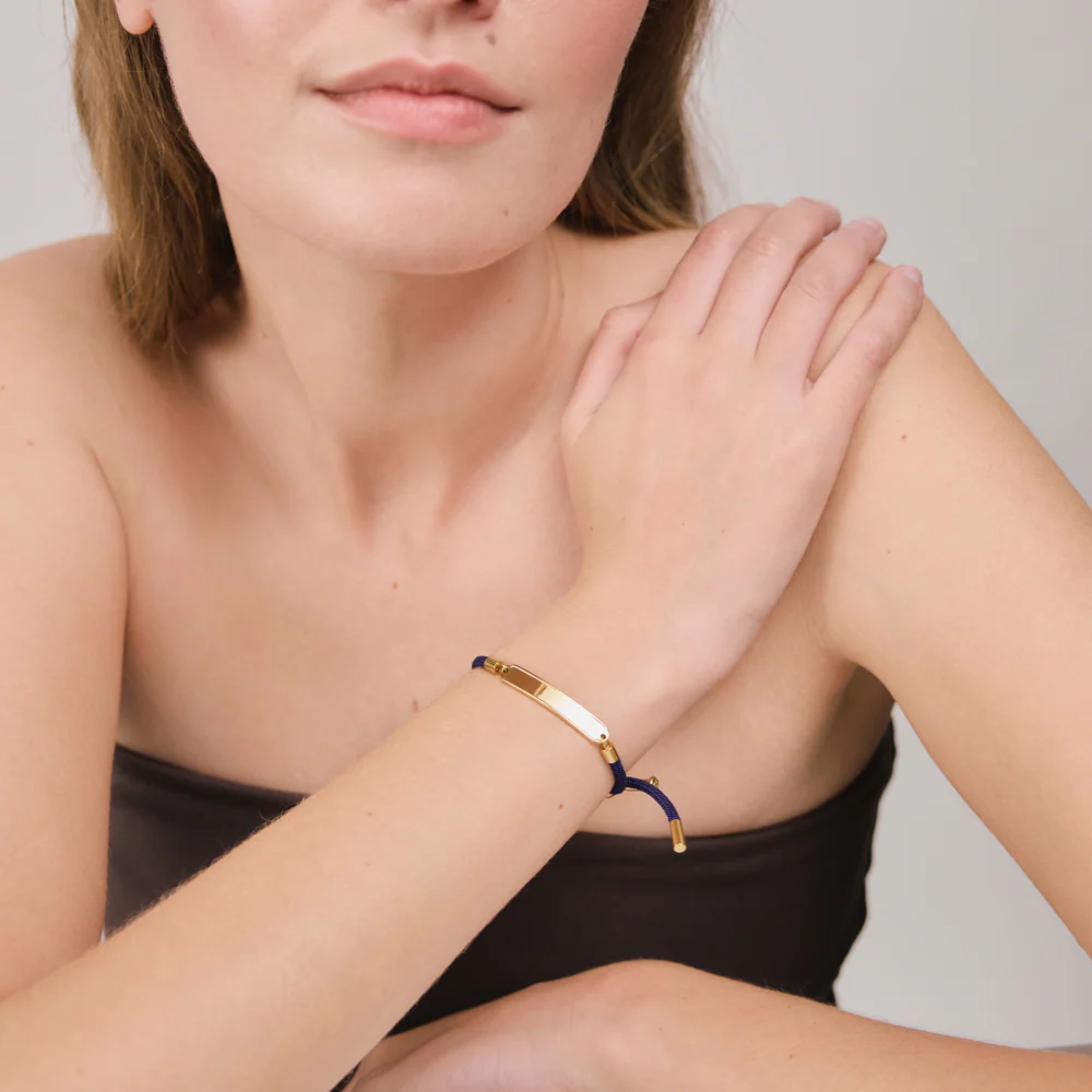 Vitamin Sea Gravur Armband Gold Marineblau - Image 3